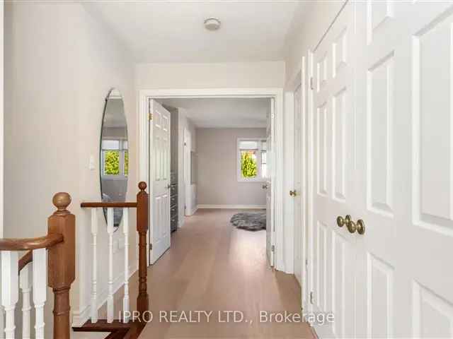 3 Br Townhouse in Bronte Creek 2500 Sq Ft