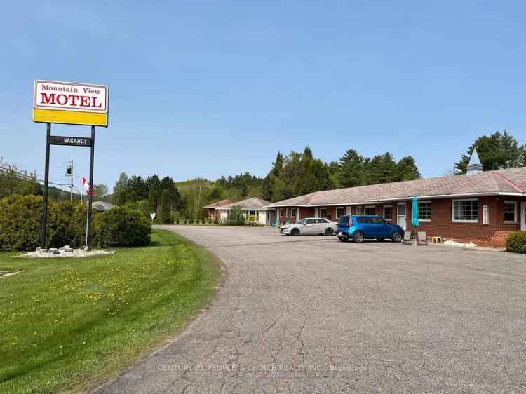 Turnkey Motel near Algonquin Park