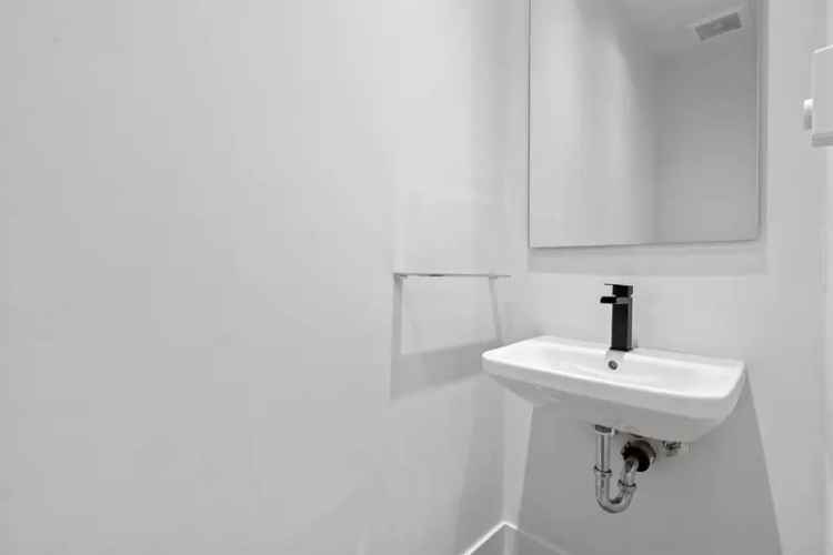 Buy House in Guildford with Modern Kitchen and Spacious Primary Suite