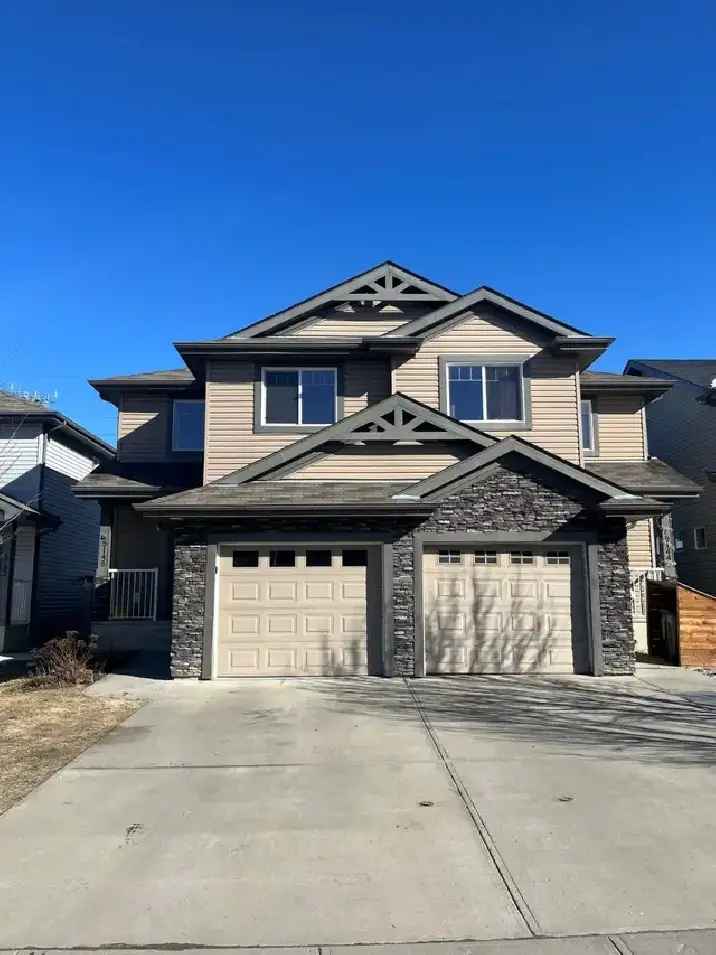 2 Bed 2.5 Bath Half Duplex For Rent in Ellerslie