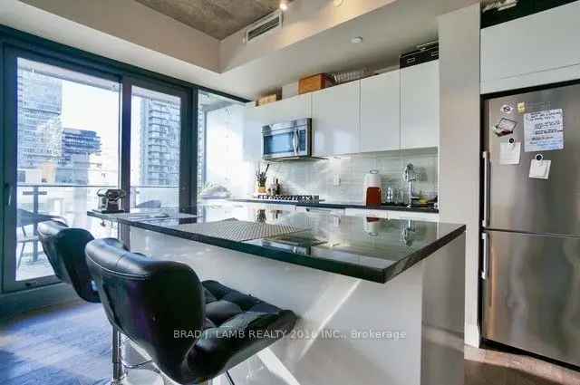 Condo For Rent in 224, King Street, Toronto, Ontario