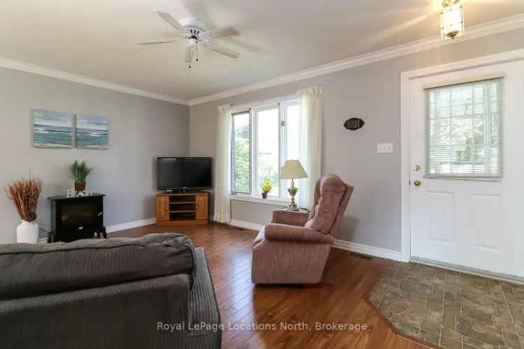 Wasaga Beach Family Home 3 Bedroom 1 5 Bath