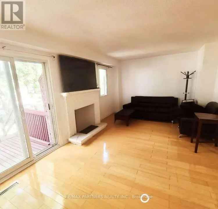 Milliken Detached Home: 3+2 Beds, 3 Baths, Finished Basement