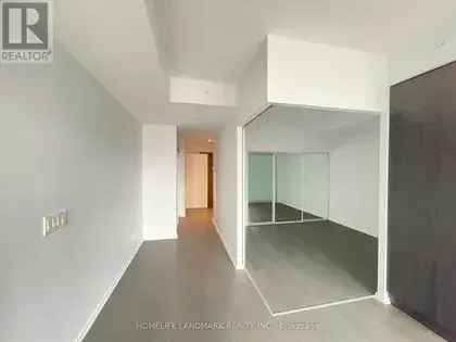 1 Room 847m² Luxurious Toronto Condo City Hall View
