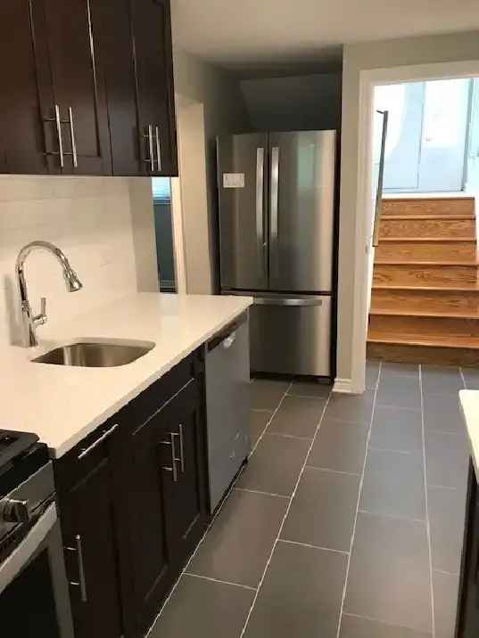 Rent Lower Unit in Baseline Renovation Near Algonquin College