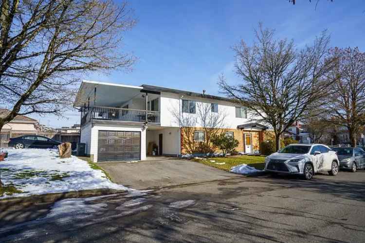 South Vancouver Family Home 6 Beds 4 Baths Large Lot