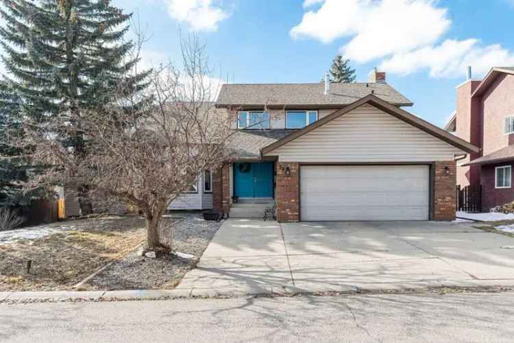 House For Sale in Calgary, Alberta