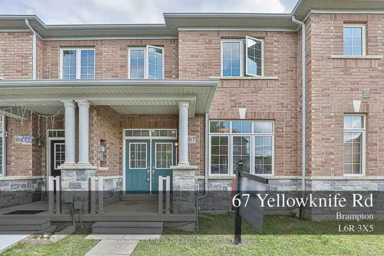 Buy Townhome in Mayfield Village with 3 Bedrooms and Modern Features