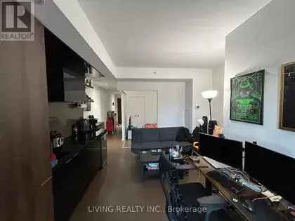 1 room apartment of 296 m² in Toronto