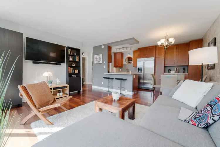 West End VW Condo for Sale - Stratford Place