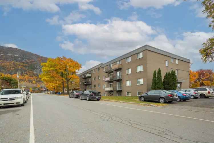 Apartment For Rent in 532, Rue Nadeau, Mont-Saint-Hilaire, Quebec