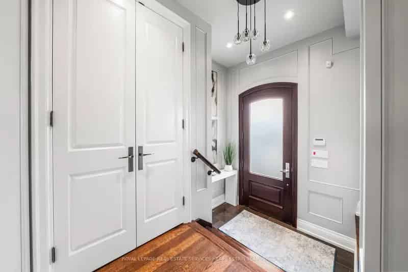 4 1 Bedroom 5 Bathroom Family Home in North Leaside