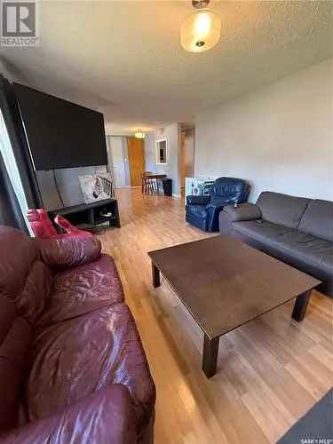 5 Bedroom Bungalow in Greystone Heights Saskatoon