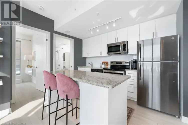 Apartment For Sale in 550, North Service Road, Grimsby, Ontario