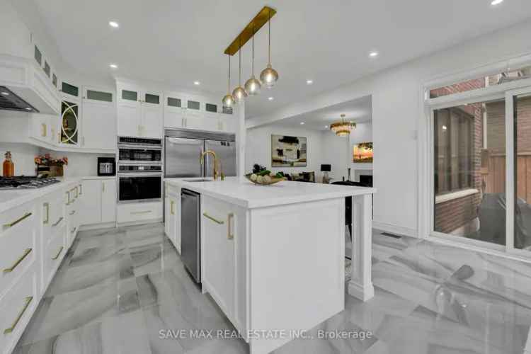 Ravine Park 5-Bedroom Home Luxury Upgrades Modern Family Living