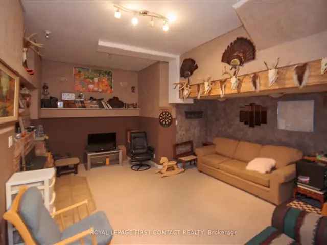 House For Sale in 17, McConkey Place, Barrie, Ontario