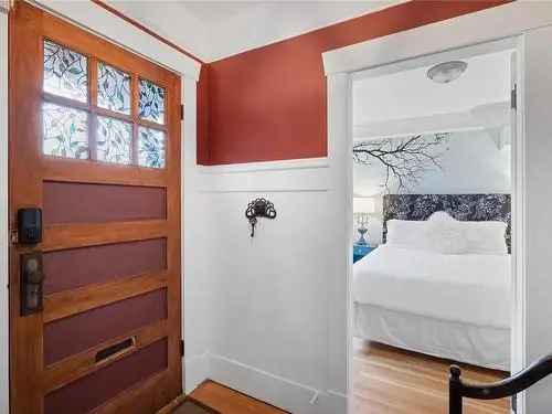 2 BR Heritage Home with Carriage House - Multigenerational Living