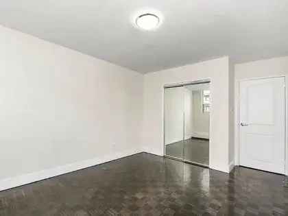 1 room apartment of 377 m² in Toronto