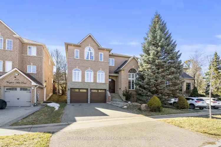 4 Bedroom Detached Home with Conservation Views