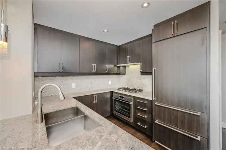 Condo For Sale in Oakville, Ontario