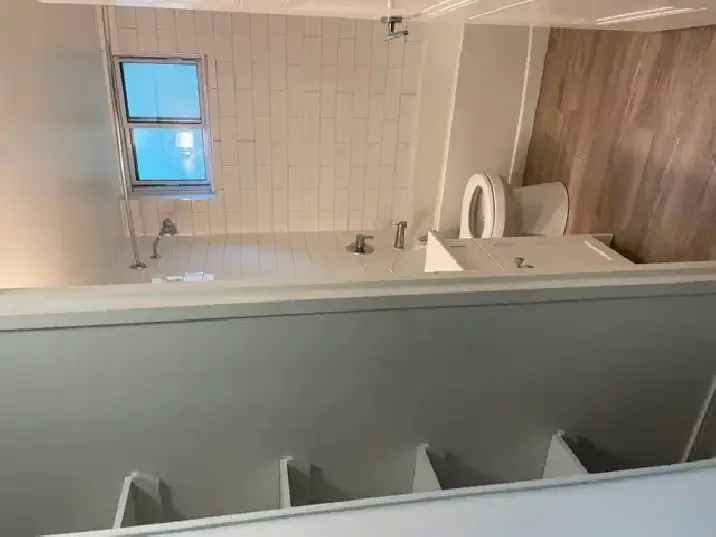 Renovated 1 bed 1 bath unit in Burlington