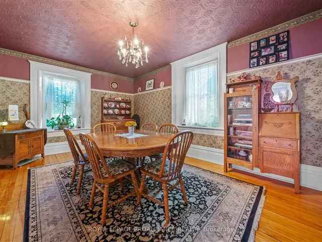 Elegant Century Home near Picton Main Street