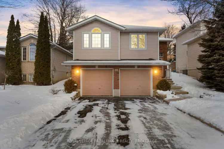 3 Bed 2 Bath Raised Bungalow in Bayridge - Turnkey and Ready