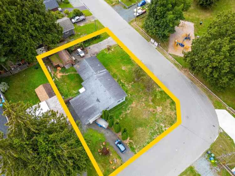 A $1,288,000.00 Manufactured with Land with 5 bedrooms in Poplar, Abbotsford