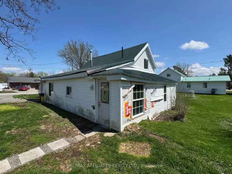 3 Bedroom Fixer-Upper with Pool on 0.3 Acres