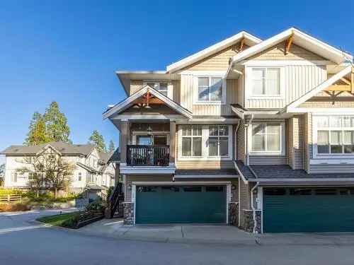 Townhouse For Sale in Walnut Grove Langley BC