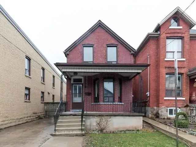 2 Story Brick Home in Hamilton - Updated Kitchen and 3 Bedrooms