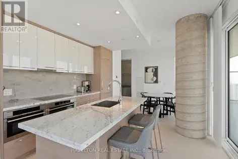 3 rooms apartment of 1036 m² in Toronto