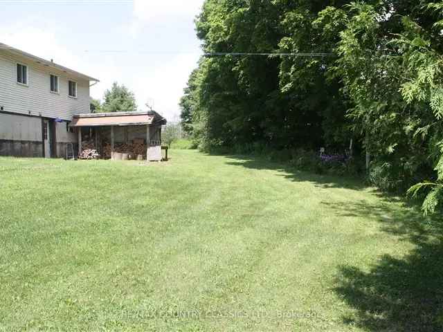 House For Sale in Tudor and Cashel, Ontario