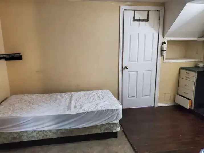 Furnished 2 bedroom Apt