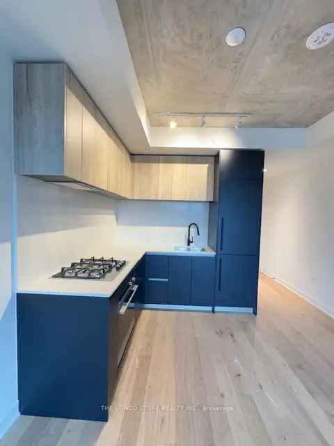 Condo For Rent in 2625, Dundas Street West, Mississauga, Ontario