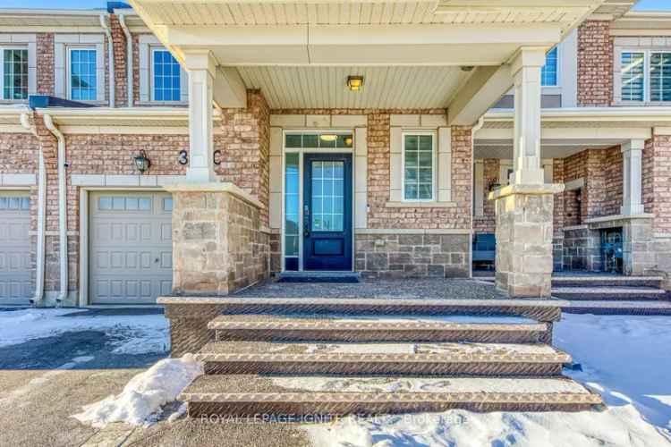 House For Sale in Oakville, Ontario