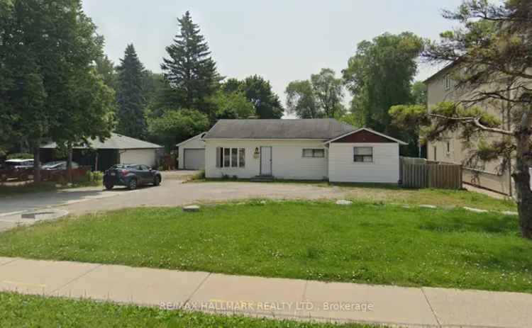 House For Sale in 429, 16th Avenue, Richmond Hill, Ontario