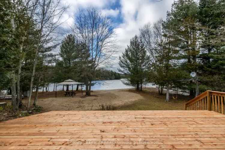 Buy Lakefront Cottage on Horseshoe Lake with 4 Bedrooms and Panoramic Views