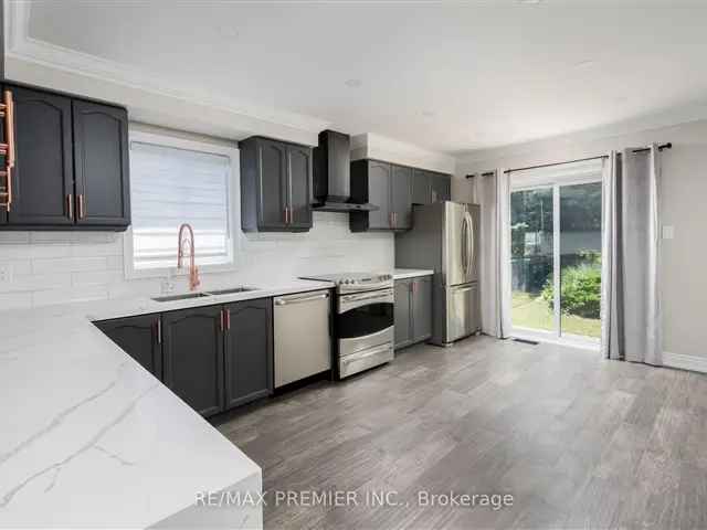 Fully Renovated Alliston Bungalow  Stunning Eat in Kitchen and Fireplace