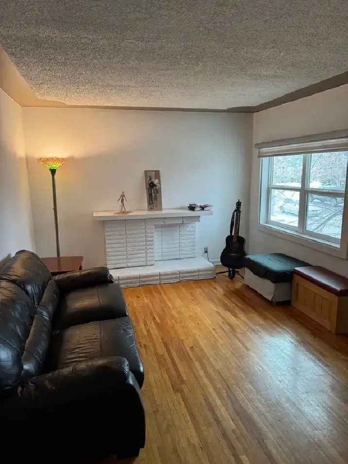 2 Bedroom Mainfloor suite West Hillhurst by UofC!