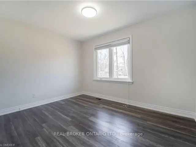 Renovated Bungalow in Kerr Village Oakville 2+2 Beds 2 Kitchens