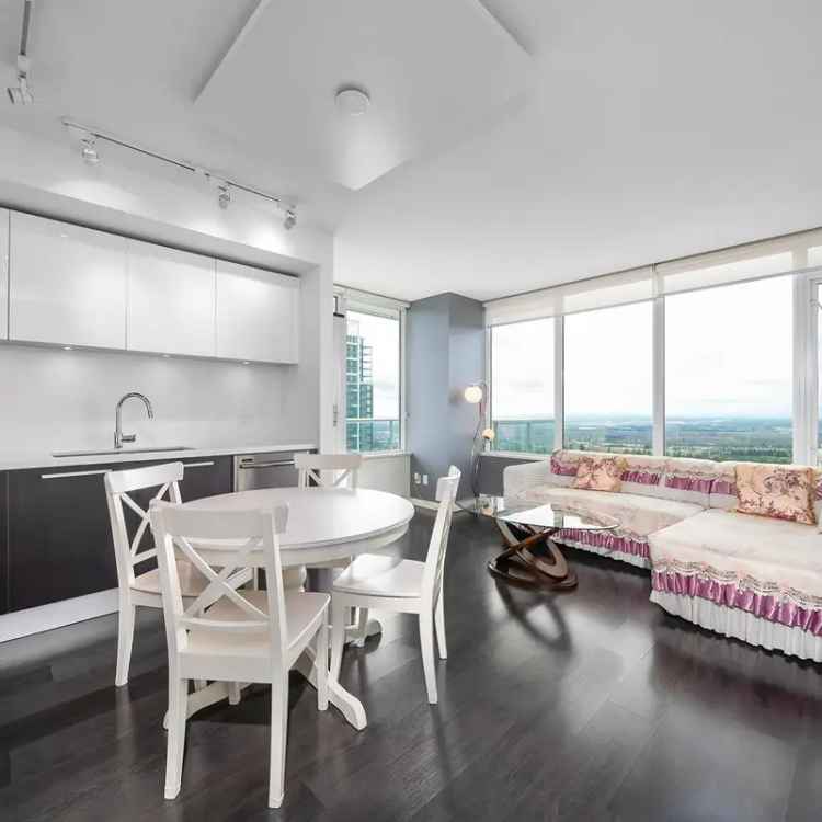 2 Bed 2 Bath Apartment near Metrotown Skytrain