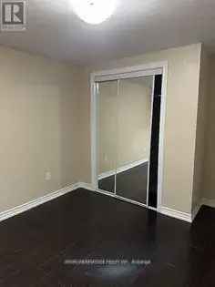 2 rooms apartment of 699 m² in Mississauga