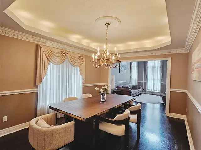 House For Sale in Vaughan, Ontario