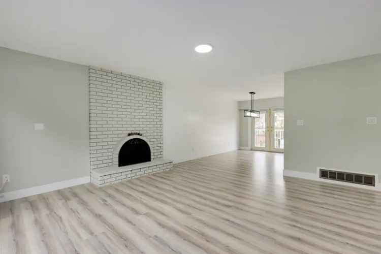 6 Bed 4 Bath Pitt Meadows Home  Extensive Renovations Legal Suite