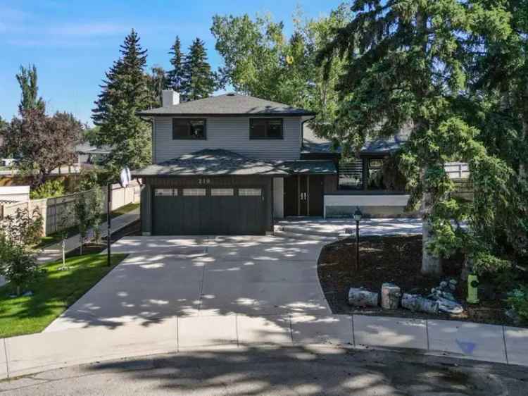 House For Sale in Calgary, Alberta