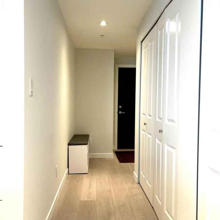 For Sale 2 Bedroom Apartment in Metrotown with Spacious Living