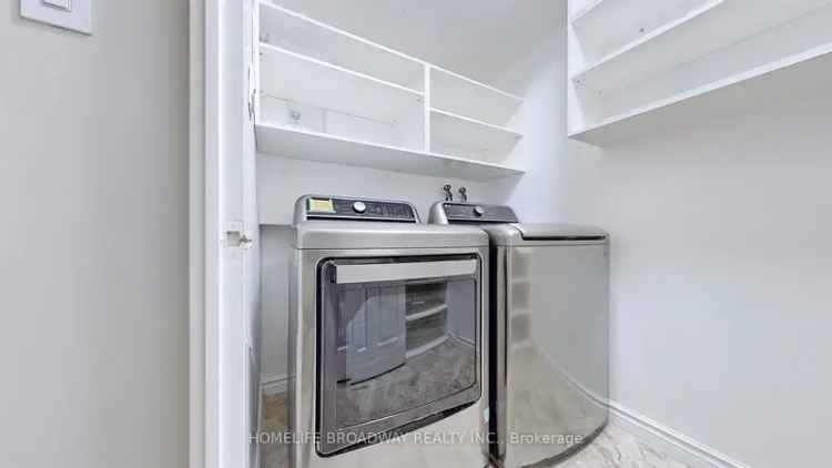 Spacious 2 1 Bedroom Corner Condo 1352 Sq Ft Tandem Parking Locker