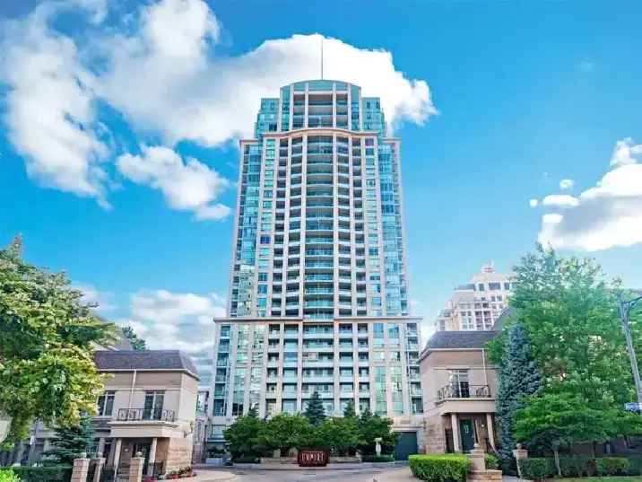 Rent 1 Bedroom Condo with Den Near Highway 401 in Bayview Area