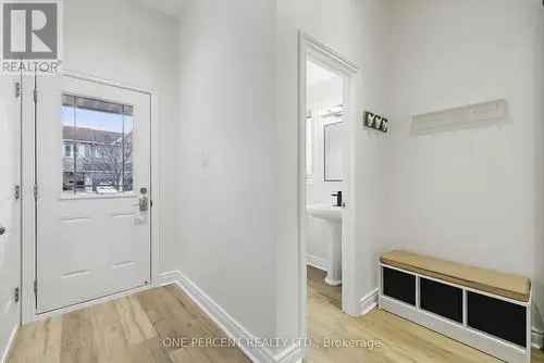 3 Bedroom Townhouse in Orleans Avalon with Private Yard